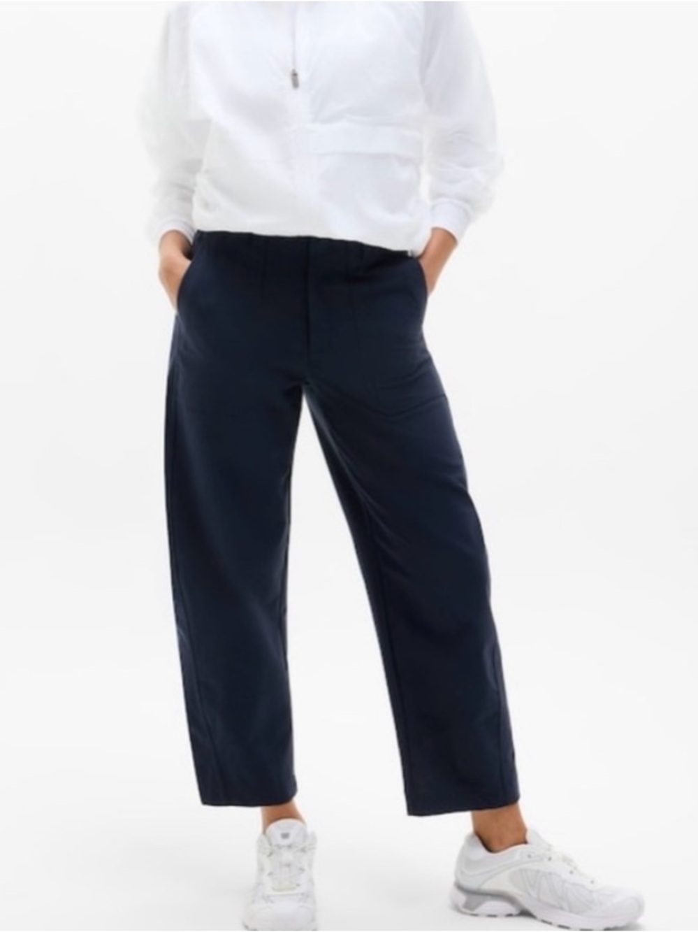 Athleta black Skyline Utility Barrel Pant, Size 4